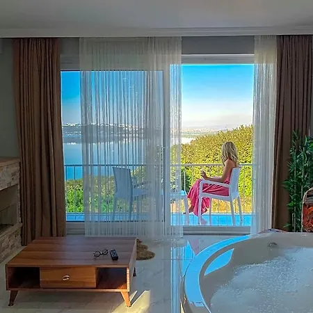 Hotel View 4*